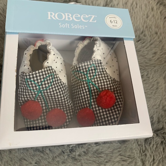 Robeez soft soles for babies - Picture 2 of 5